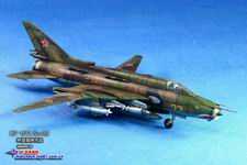 1/72 Su-22 黄27号